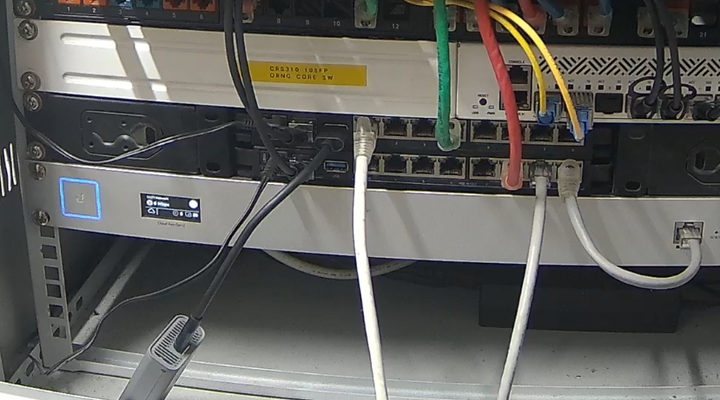 Internet Redundancy for Homelab: the Mikrotik way!